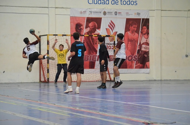 220203balonmano2