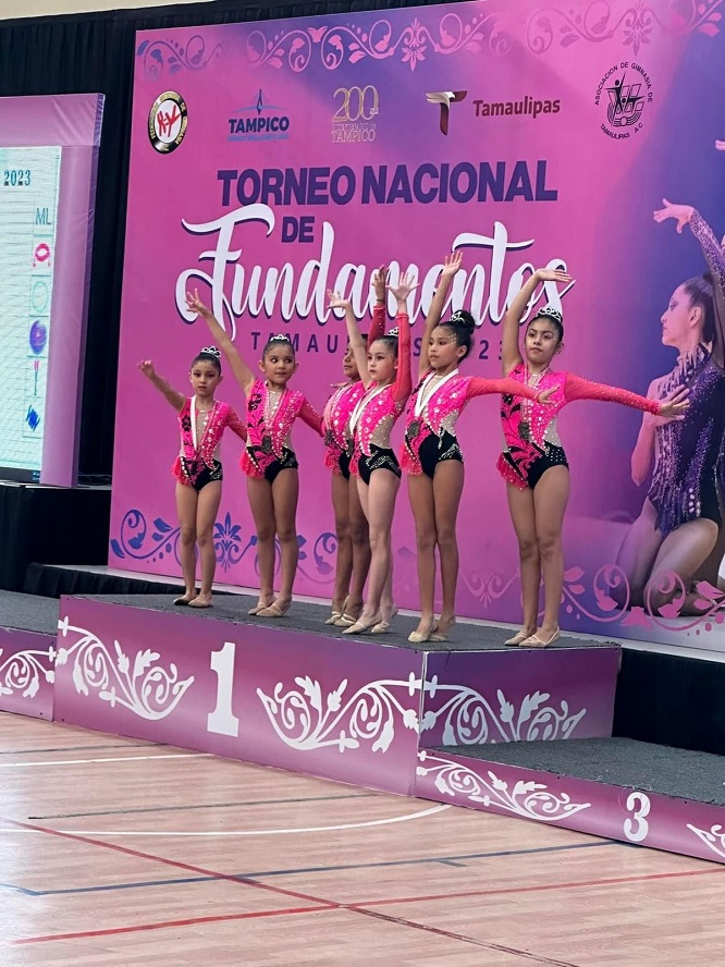 231206gimnastas3