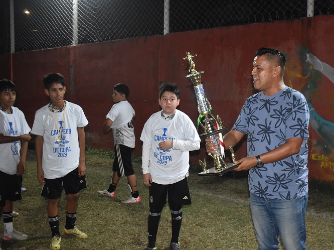 231209campeon3
