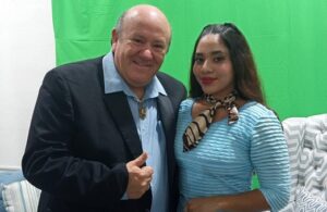 Siempre le rinde tributo al cantante argentino.