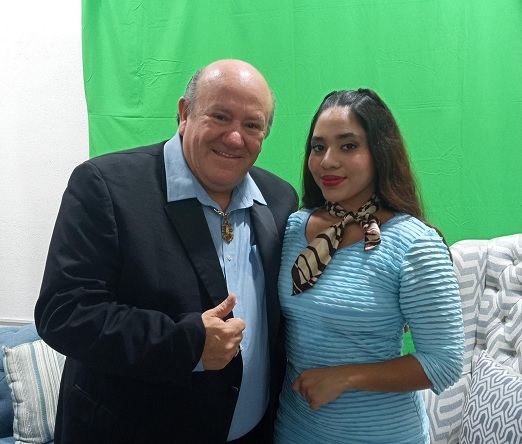 Siempre le rinde tributo al cantante argentino.